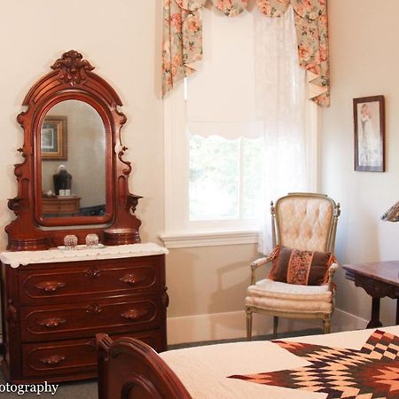 Flowertown Bed And Breakfast Саммервилл Экстерьер фото